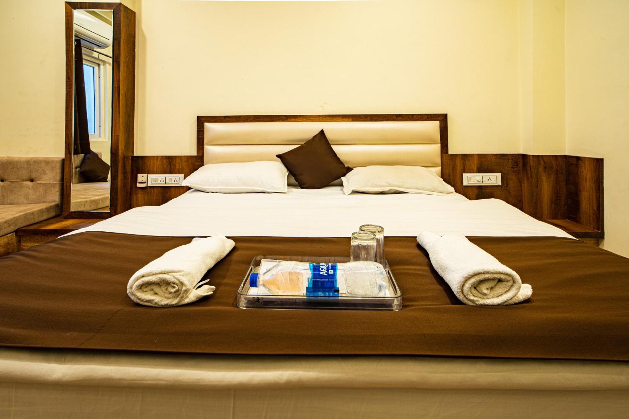 Hotel Khajanchi Kota  Esterno foto